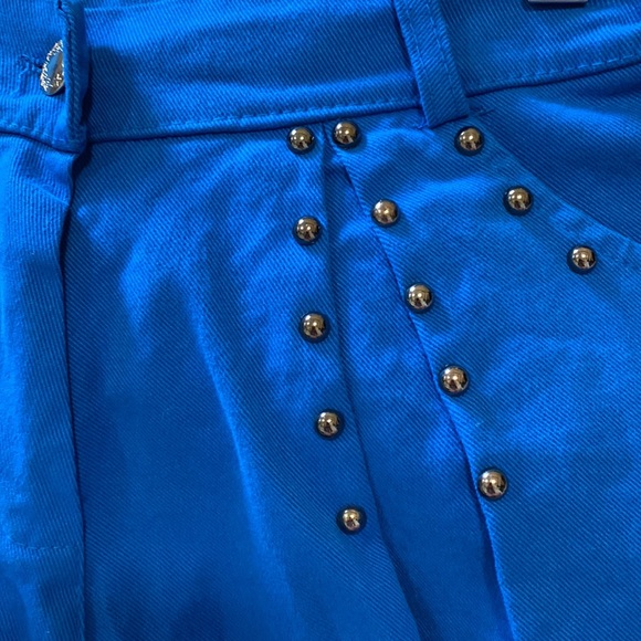 Beautiful blue shorts - Picture 3 of 4